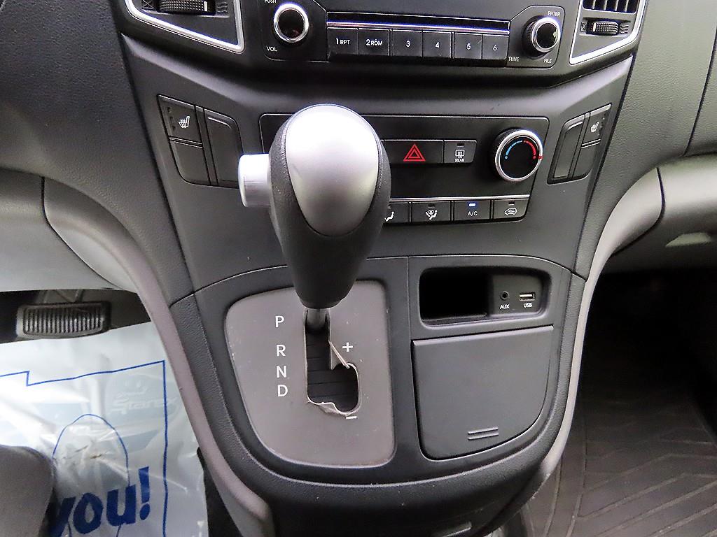 HYUNDAI Starex - Vista 11