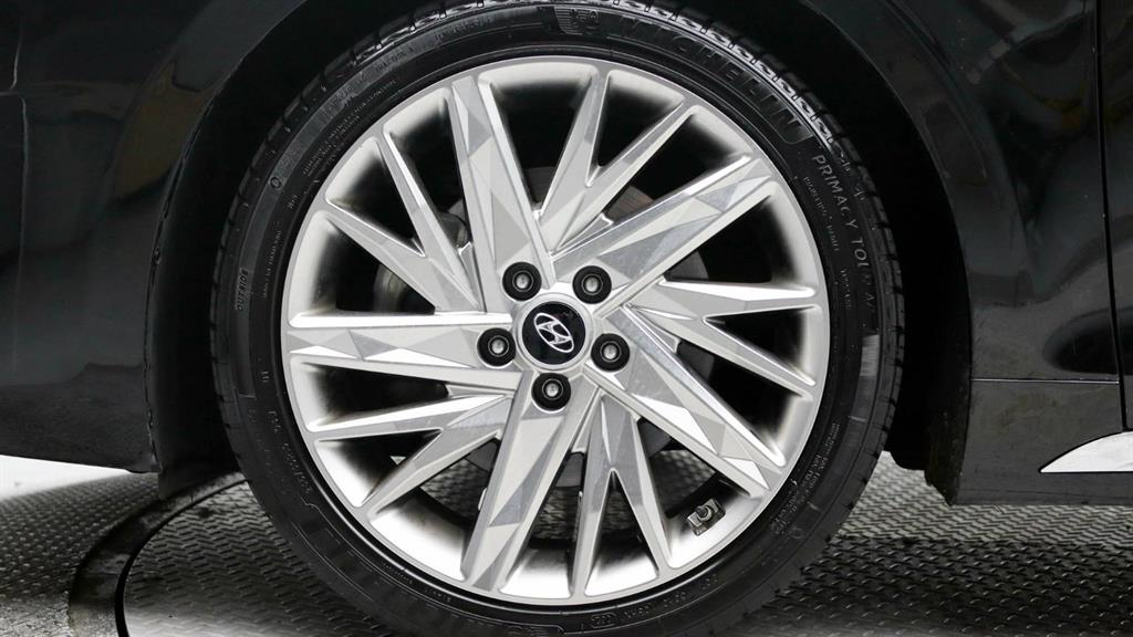 HYUNDAI Grandeur - Vista 9