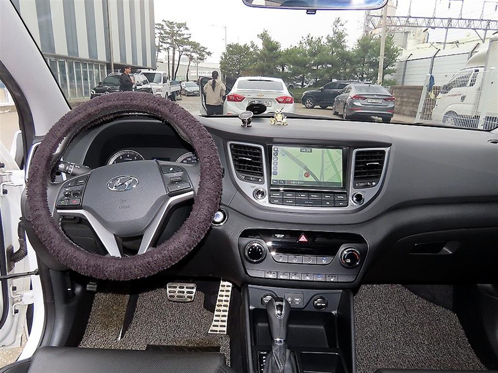 HYUNDAI Tucson - Vista 7