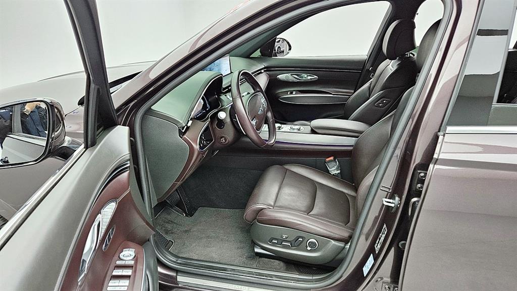 Genesis GV70 - Vista 7