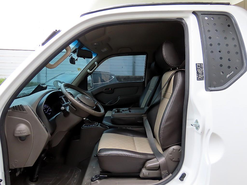 [소형화물][하이내장탑]포터2 (EV) 1.0톤/슈퍼캡/초장축 - миниатюра 7