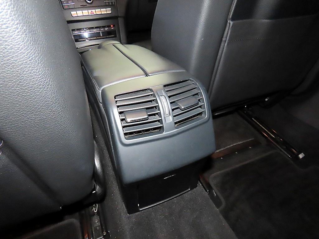 Mercedes Benz E class 2016 Negro - Importación desde Corea - HF Imports Iquique - Foto 16