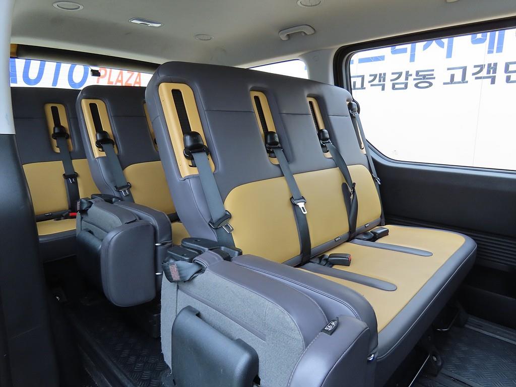 HYUNDAI Staria - Vista 6