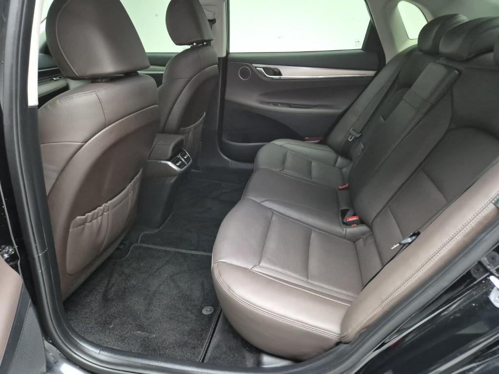 HYUNDAI Grandeur - Vista 12