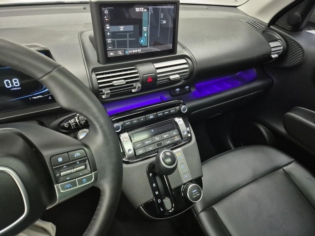 HYUNDAI Casper - Vista 10