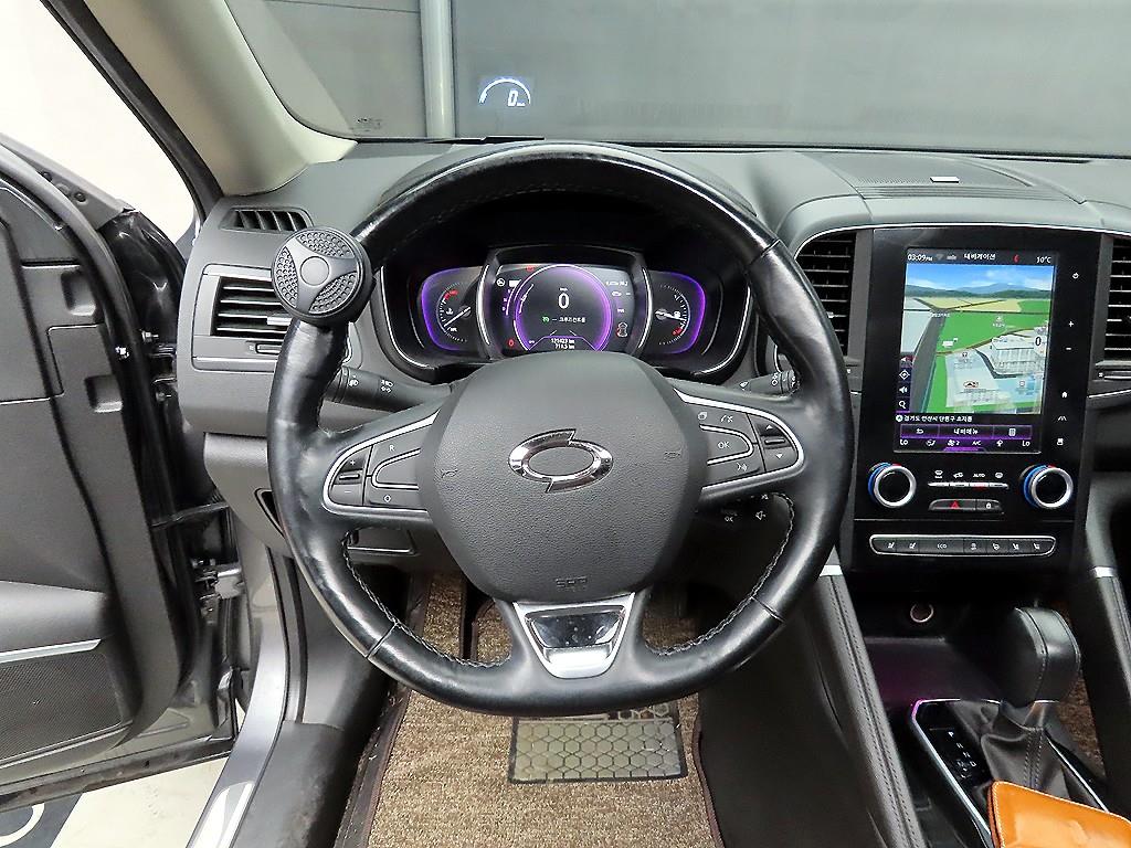 SAMSUNG QM6 - Vista 9