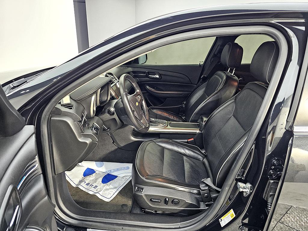 Chevrolet Malibu - Vista 8