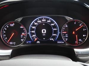 Chevrolet Travers - Vista 10