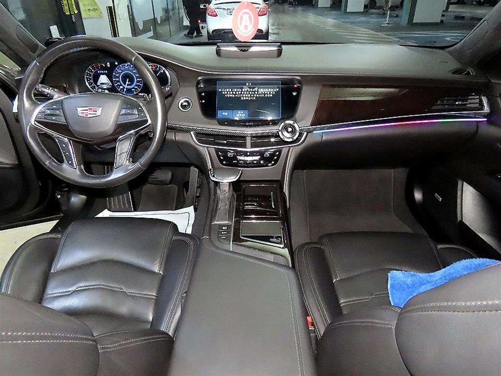 Cadillac CT6 - Vista 10