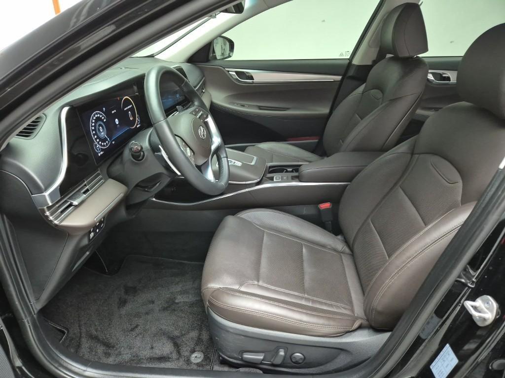 HYUNDAI Grandeur - Vista 11