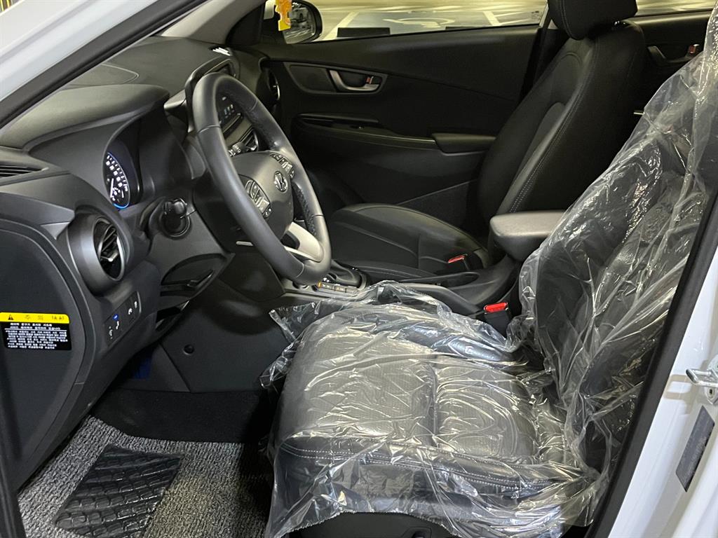 HYUNDAI Kona - Vista 12