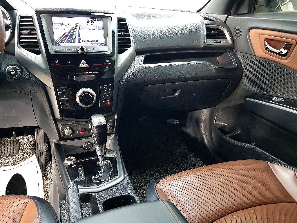 Ssangyong Tivoli - Vista 10