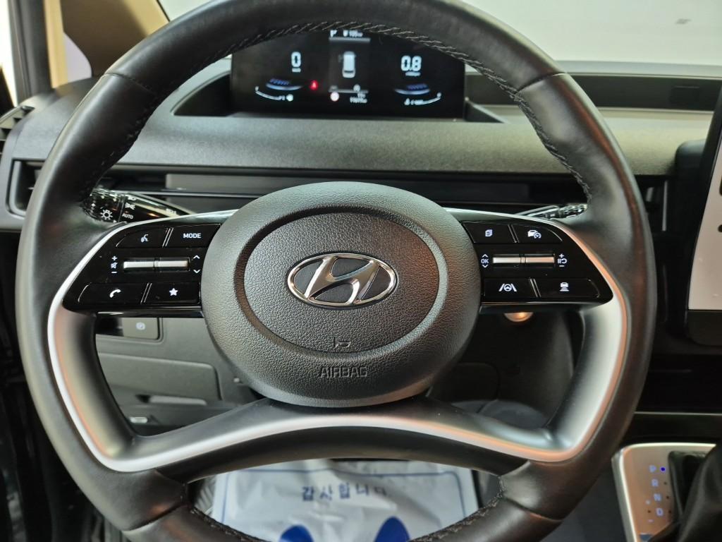 HYUNDAI Staria - Vista 9