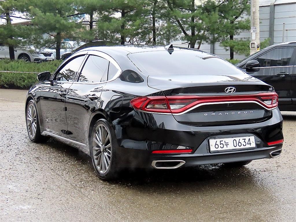 HYUNDAI Grandeur - Vista 3