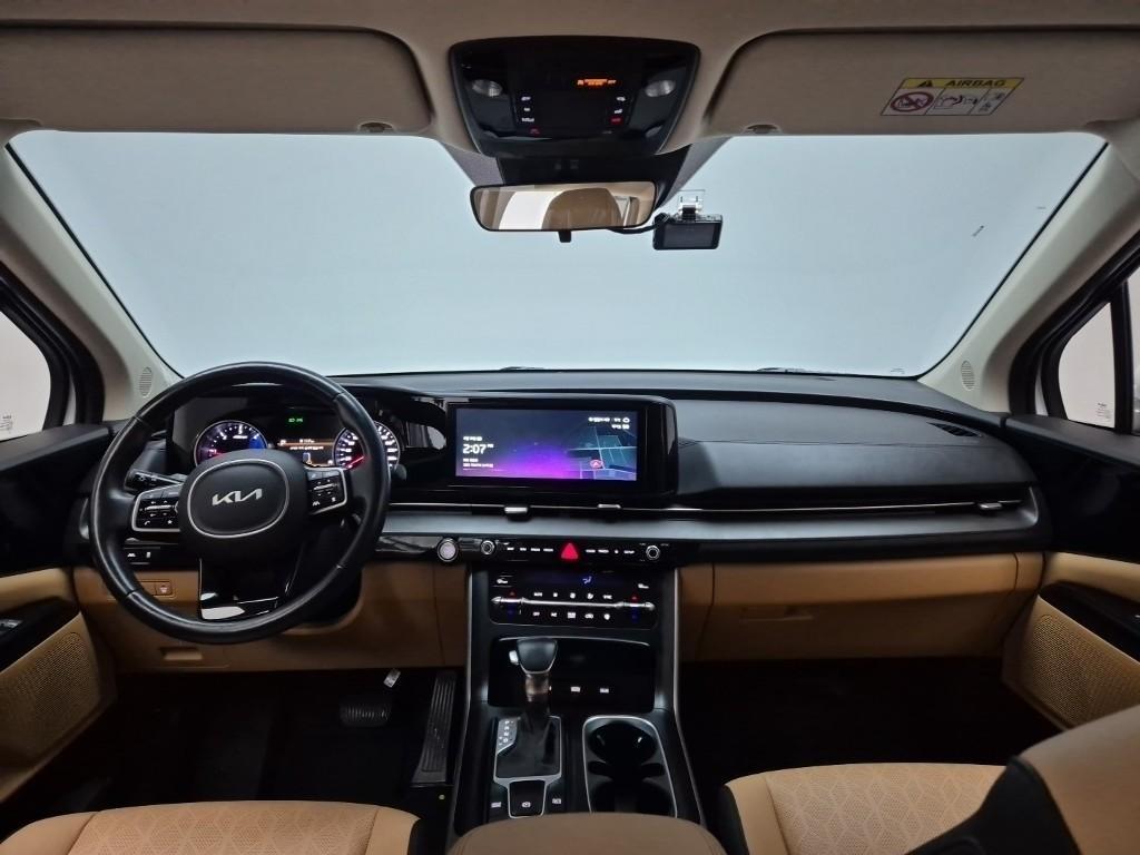 KIA Carnival - Vista 5
