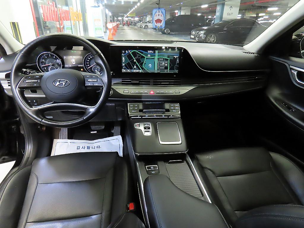 HYUNDAI Grandeur - Vista 10