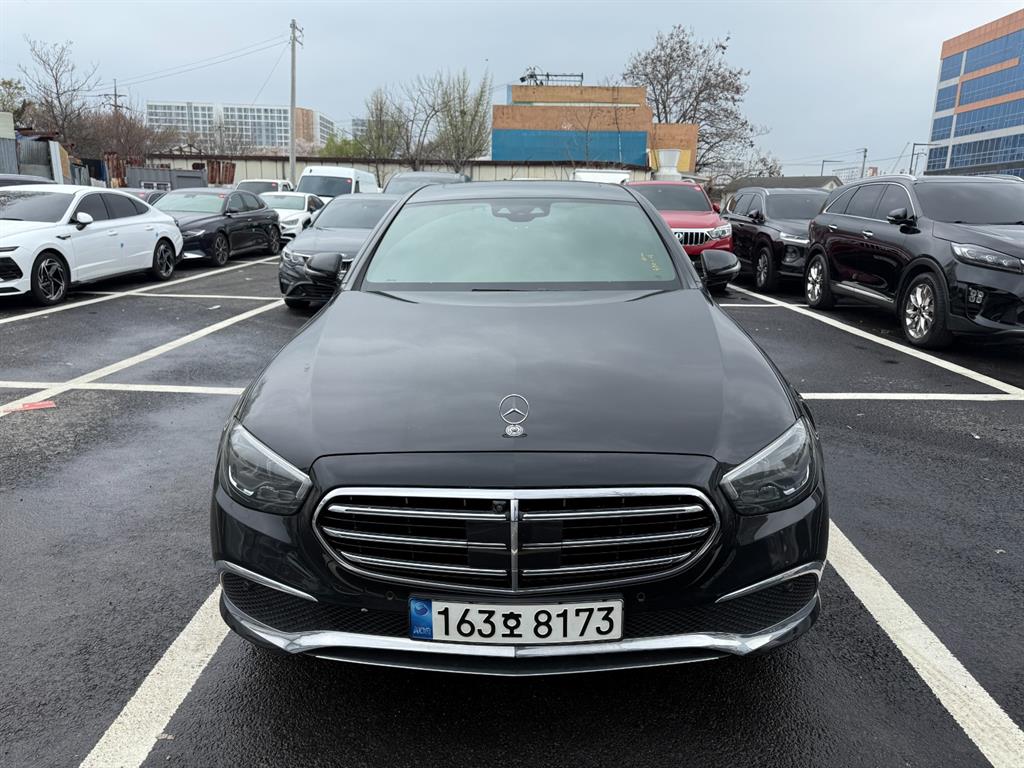 Mercedes Benz E class 2021 Negro - Importación desde Corea - HF Imports Iquique - Foto 1