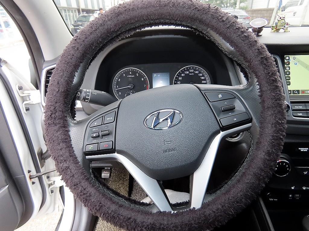 HYUNDAI Tucson - Vista 8