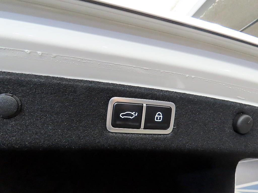 HYUNDAI Grandeur 2023 Blanco - Importación desde Corea - HF Imports Iquique - Foto 17