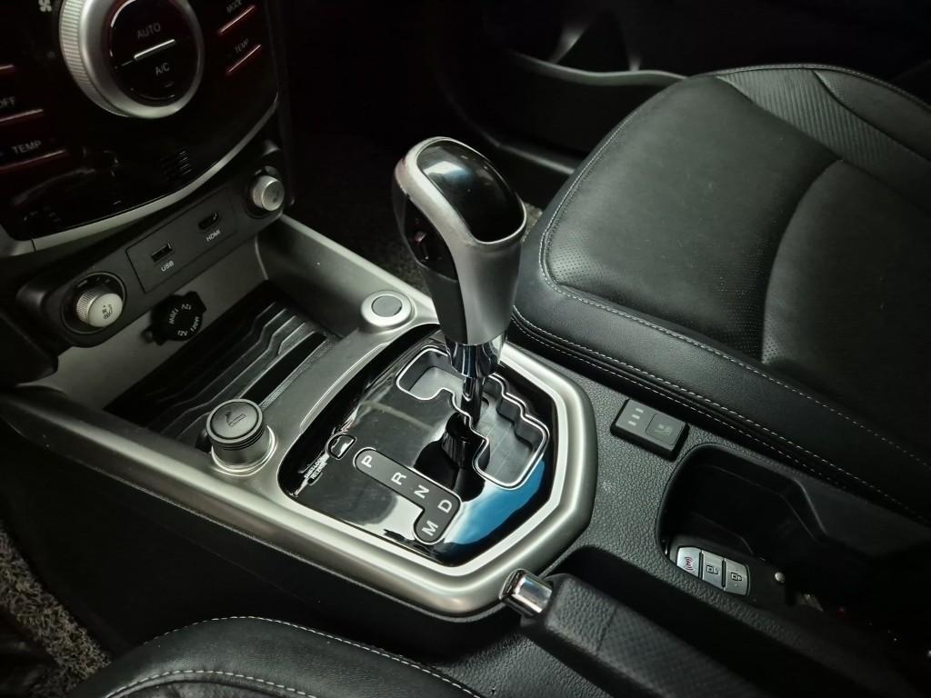 Ssangyong Tivoli - Vista 8
