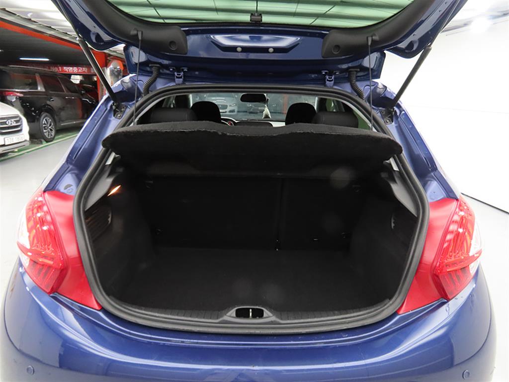Peugeot 208 2014 Azul - Importación desde Corea - HF Imports Iquique - Foto 17