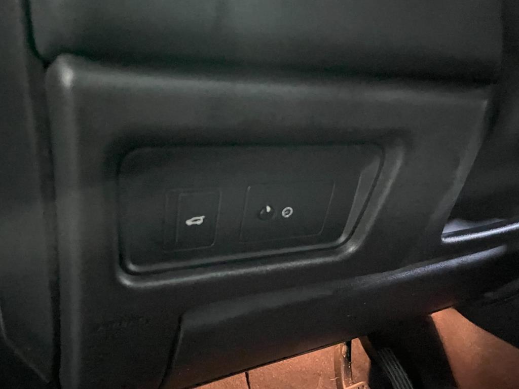 Land Rover Discovery Sports - Vista 12