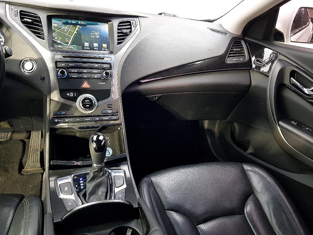 HYUNDAI Grandeur - Vista 9