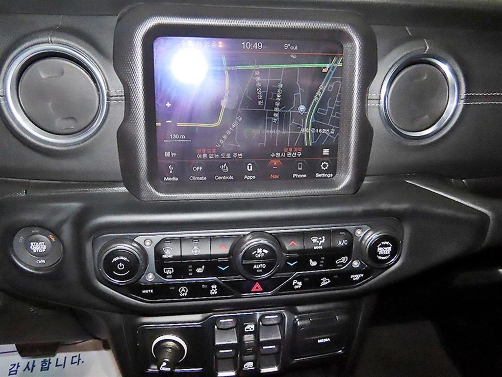 Jeep Wrangler - Vista 11