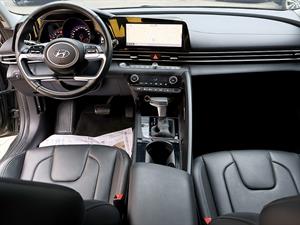 HYUNDAI Avante - Vista 10