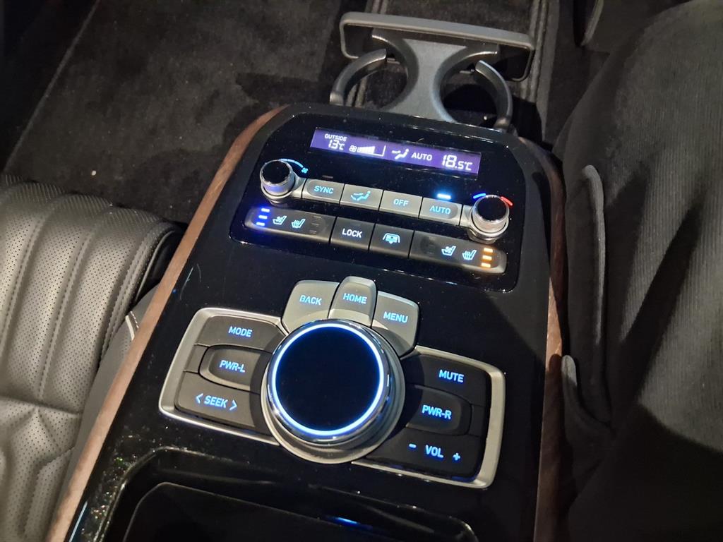 Genesis G90 2019 Negro - Importación desde Corea - HF Imports Iquique - Foto 15