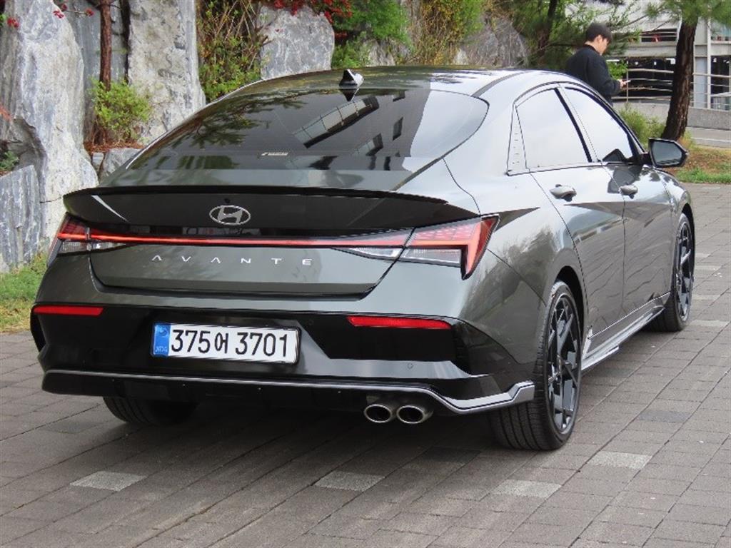 HYUNDAI Avante - Vista 5