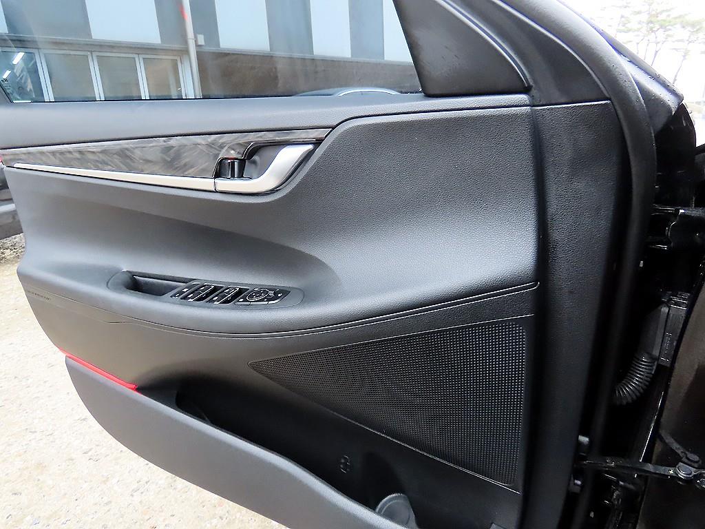 HYUNDAI Grandeur - Vista 11