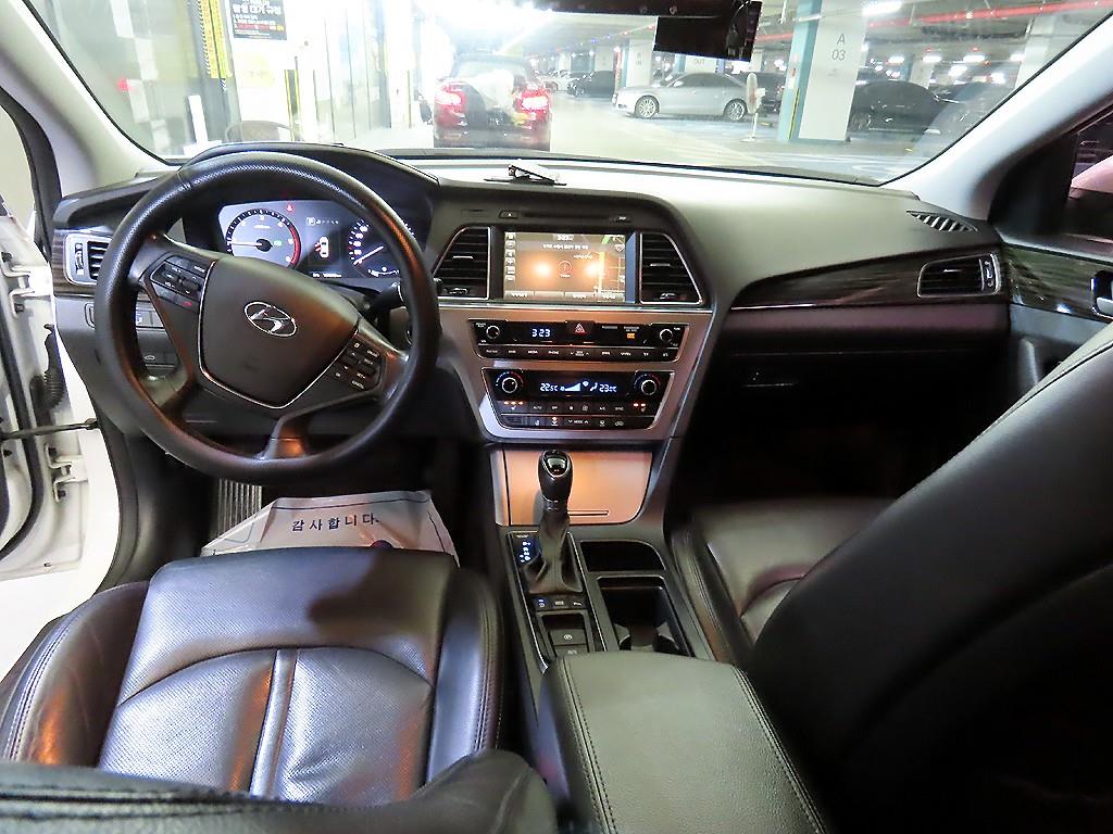 HYUNDAI Sonata - Vista 10