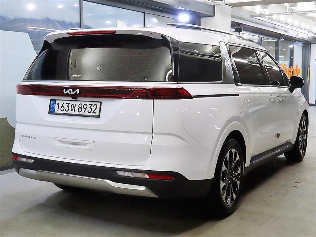 KIA Carnival - Vista 4