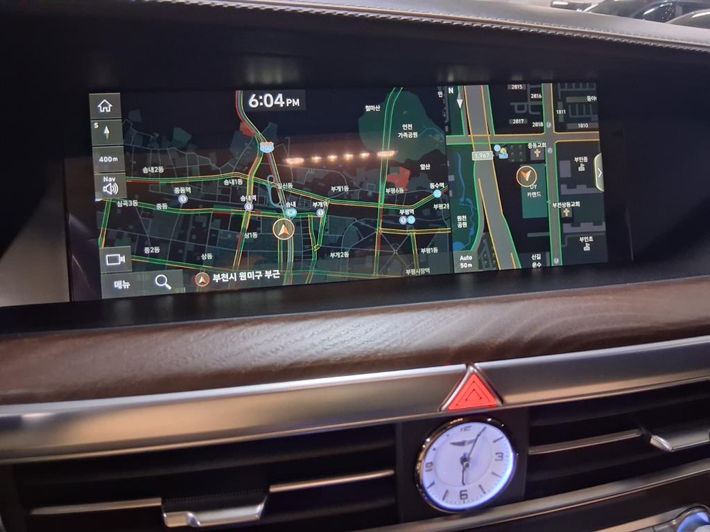 Genesis G90 - Vista 9