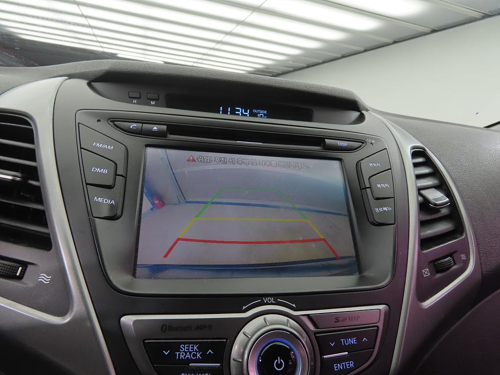 HYUNDAI Avante - Vista 12