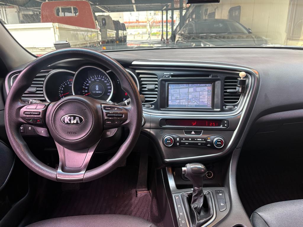 KIA K5 - Vista 5