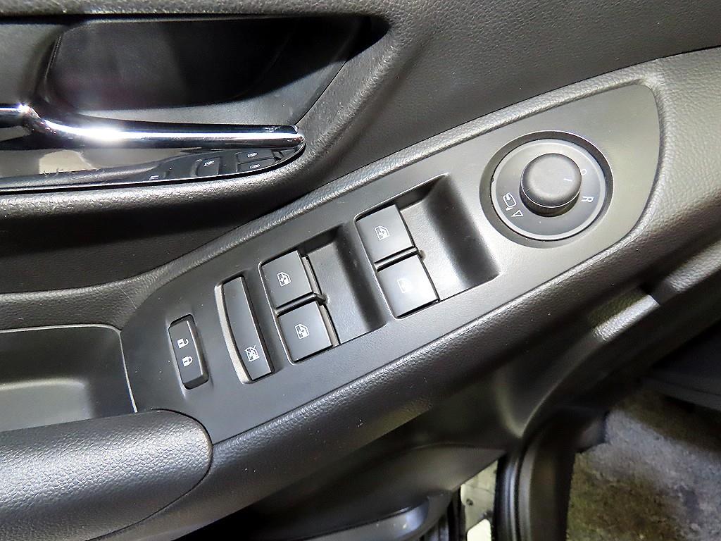 Chevrolet Trax 2019 Negro - Importación desde Corea - HF Imports Iquique - Foto 13