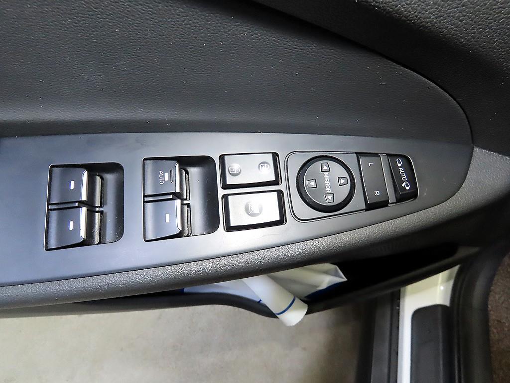 HYUNDAI Tucson 2019 Blanco - Importación desde Corea - HF Imports Iquique - Foto 13