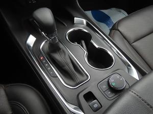 Chevrolet Travers - Vista 12