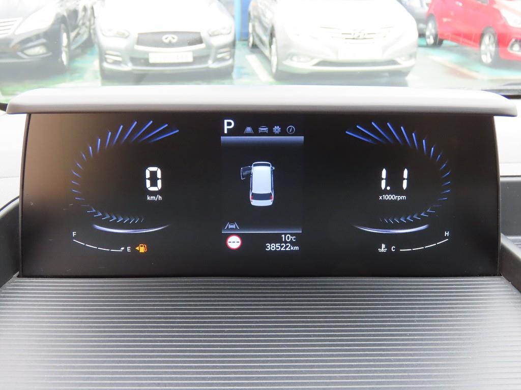 HYUNDAI Staria - Vista 9