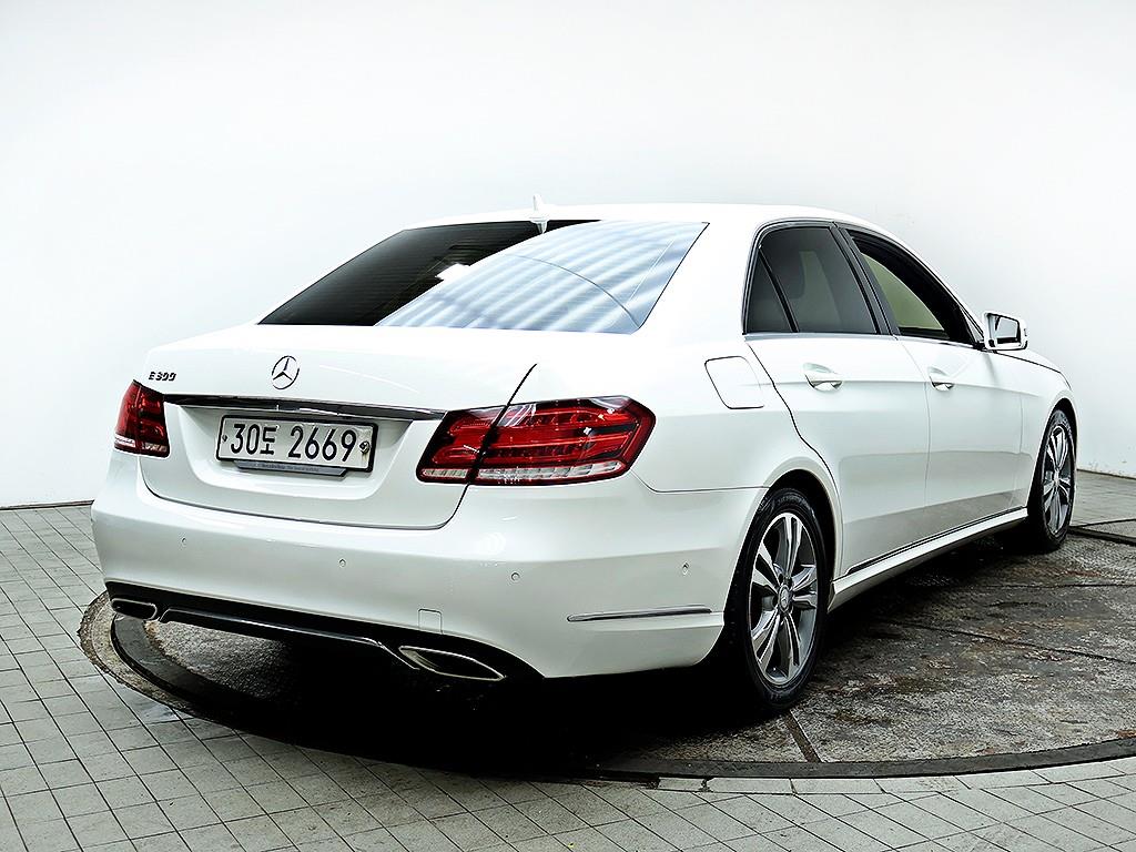 Mercedes Benz E class - Vista 7