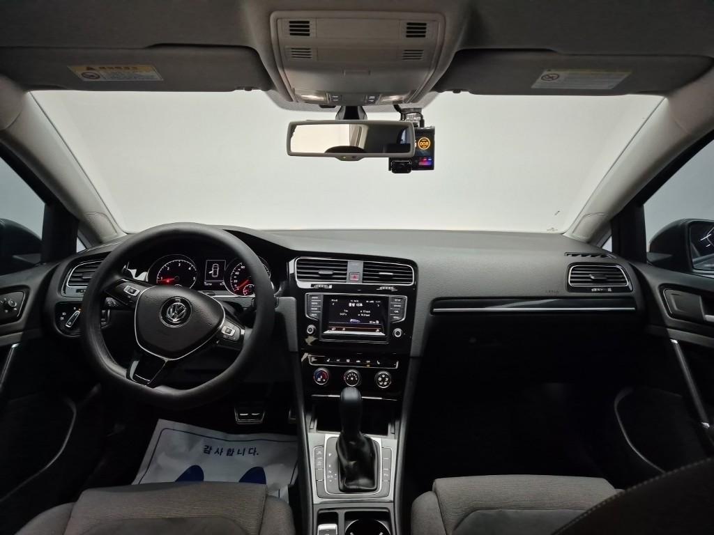 Volkswagen Golf - Vista 7