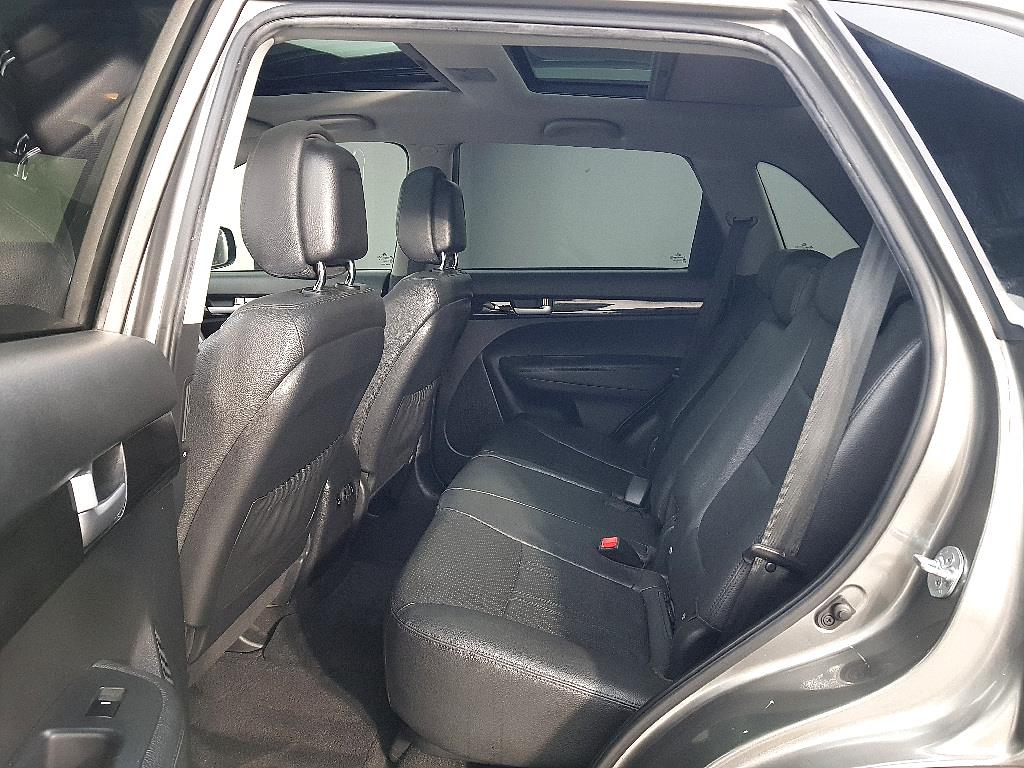 KIA Sorento - Vista 8