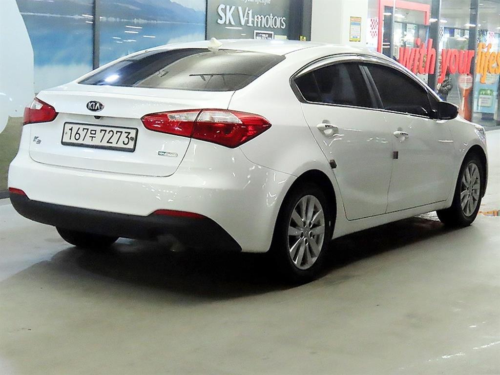 KIA K3 - Vista 4