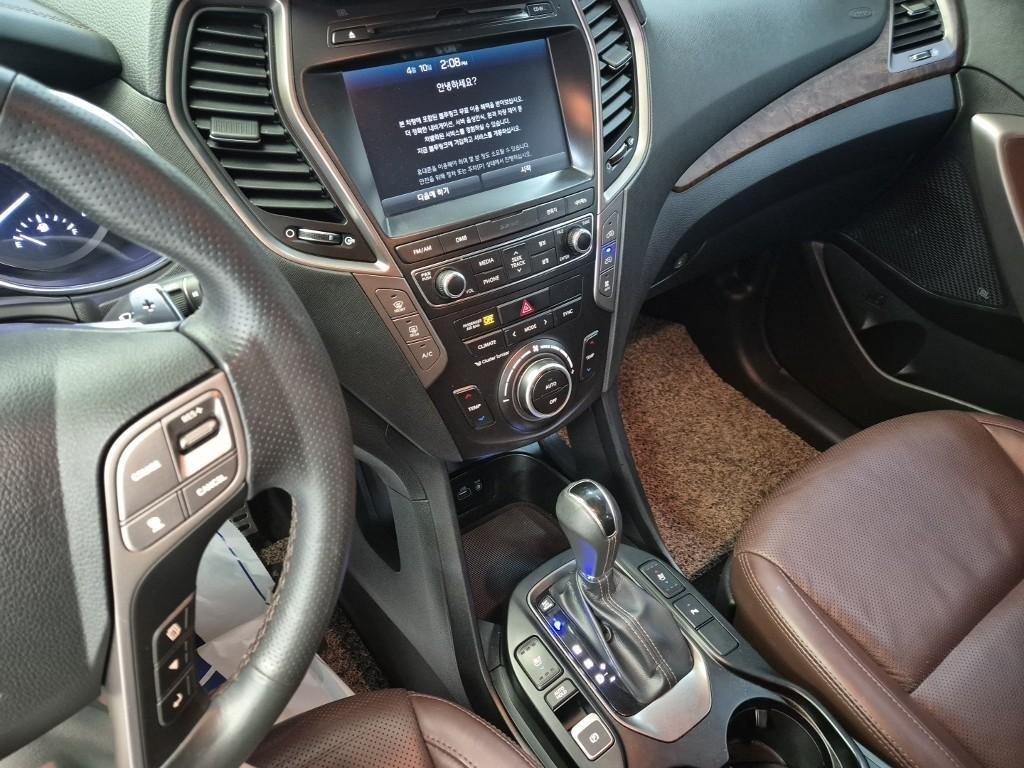 HYUNDAI Maxcruz - Vista 5