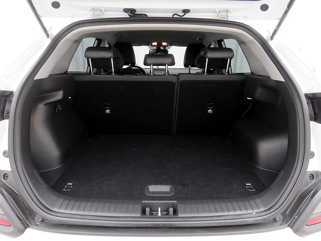HYUNDAI Kona - Vista 5