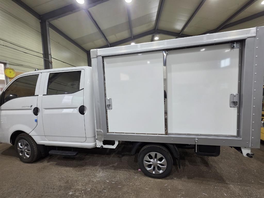 Small Truck Cargo (small) - Vista 2