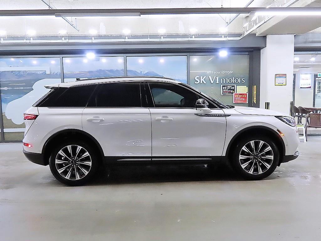 Lincoln Corsair - Vista 3