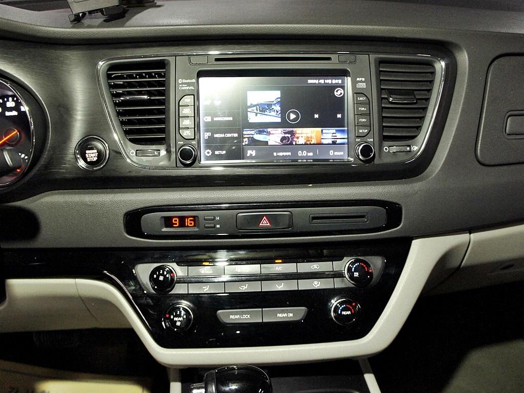 KIA Carnival 2016 Gris - Importación desde Corea - HF Imports Iquique - Foto 10